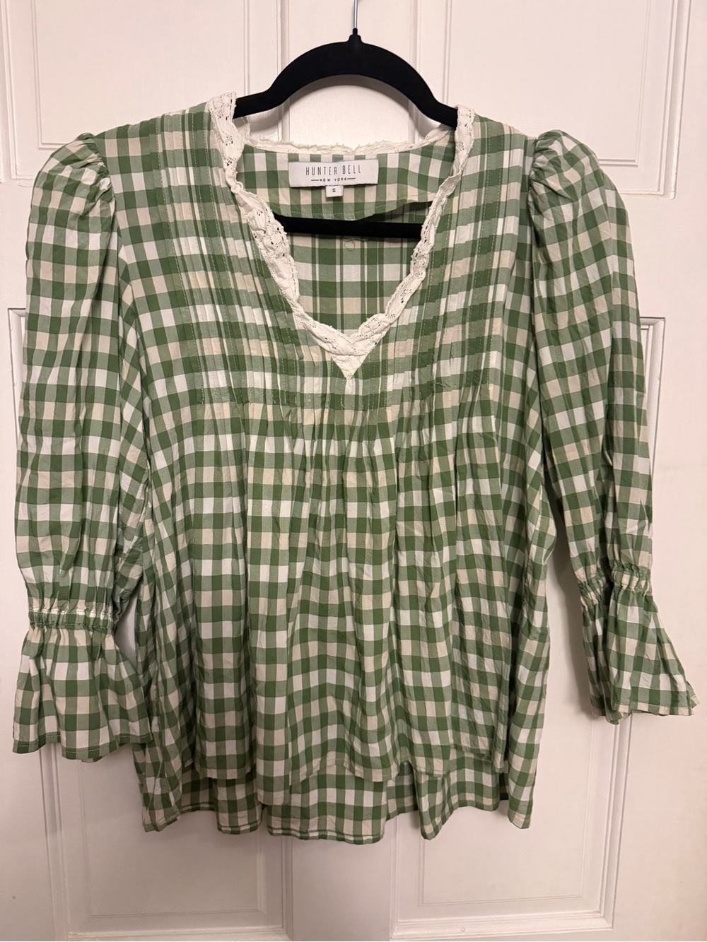 HUNTER BELL Green Gingham Lace-Trim V-Neck Peasant Blouse